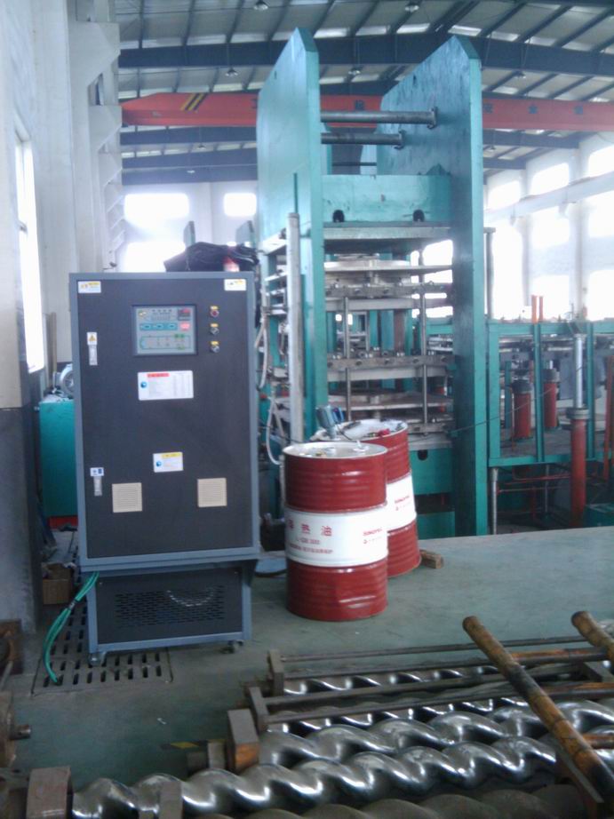 南京硫化机油加热器厂家，镇江橡胶硫化机导热油电加热器