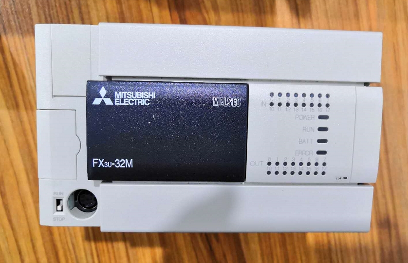 FX3U-32MR/ES-A三菱授权 PLC 变频器 伺服 人机界面触摸屏