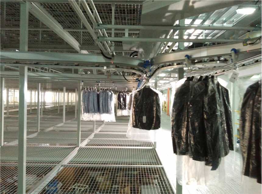 服装行业智能工厂-LTA自动悬挂仓储区出库